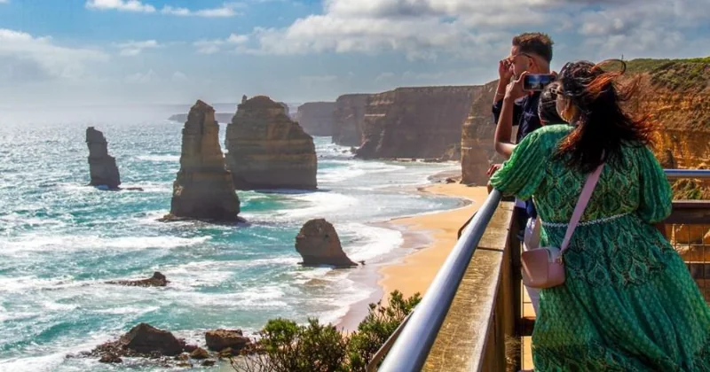 Great Ocean Road Day Tour by Minibus